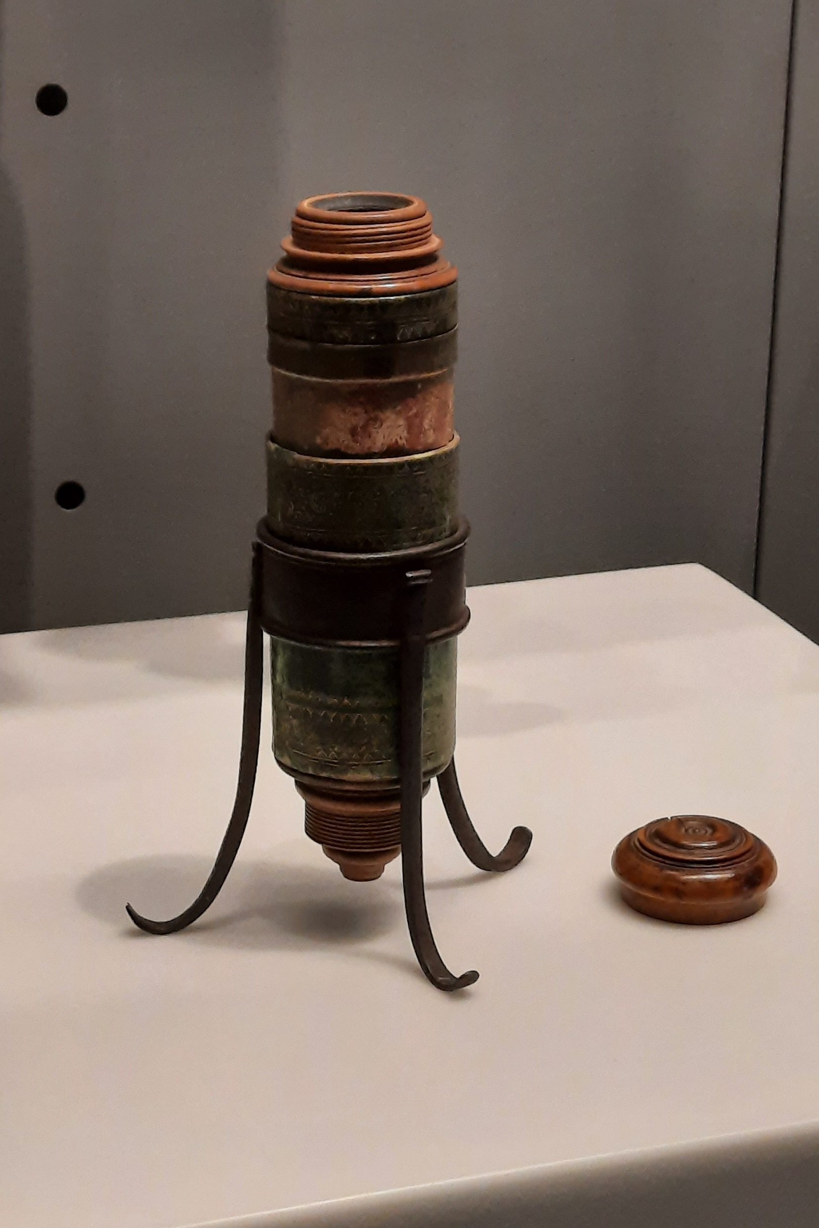 Galilean compound microscope, Museo Galileo, Florence - 02.jpg